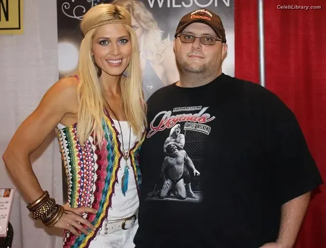 Torrie Wilson photo 21 of 2510