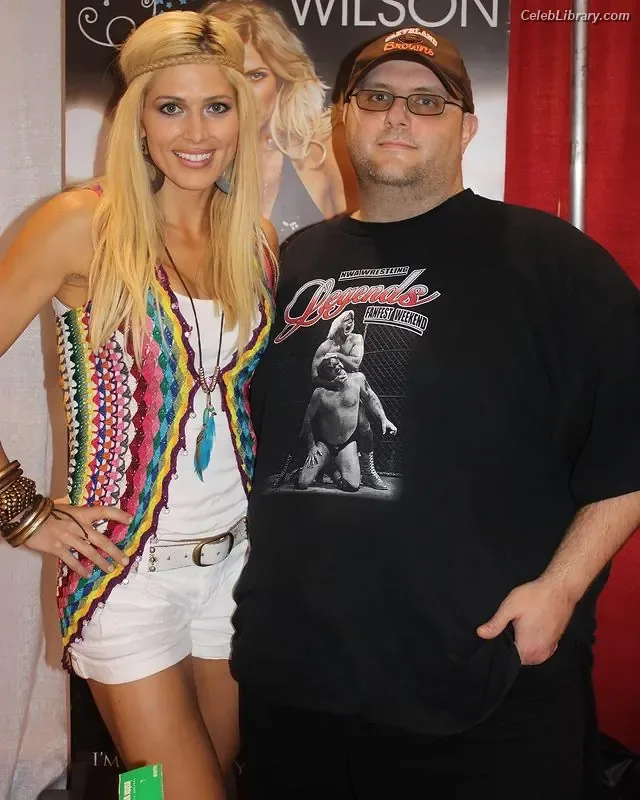 Torrie Wilson photo 22 of 2510