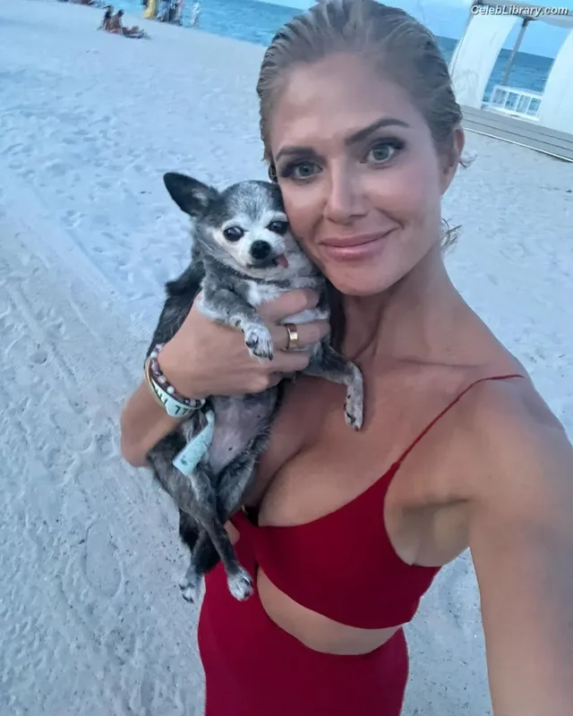 Torrie Wilson photo 6 of 2510
