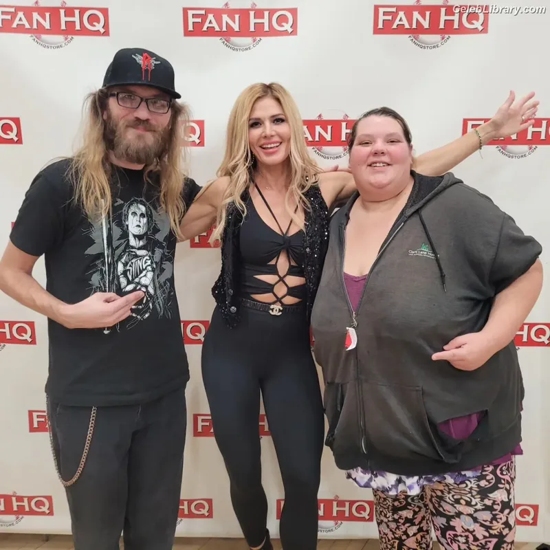 Torrie Wilson photo 19 of 2510