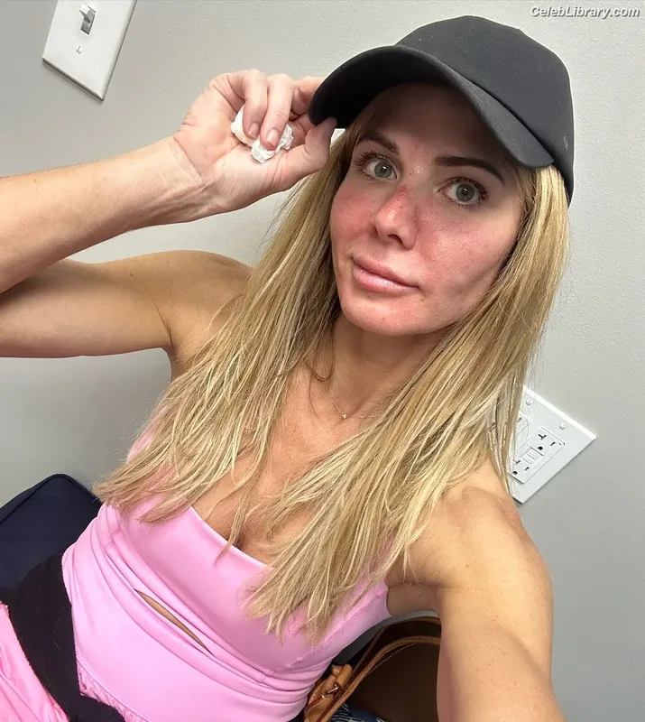 Torrie Wilson photo 3 of 2510