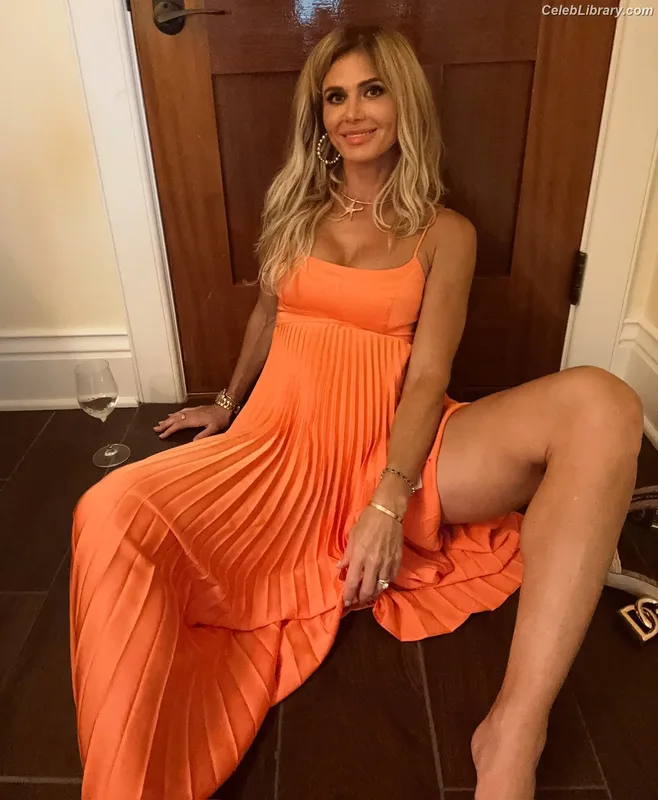 Torrie Wilson photo 2 of 2510