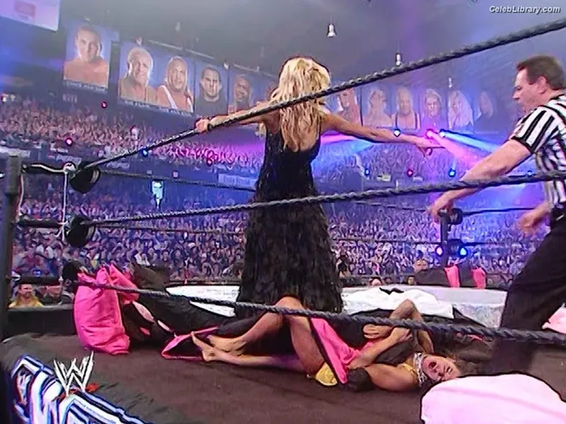 Torrie Wilson photo 5 of 2510