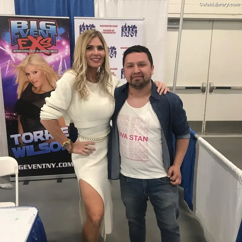 Torrie Wilson photo 4 of 2510