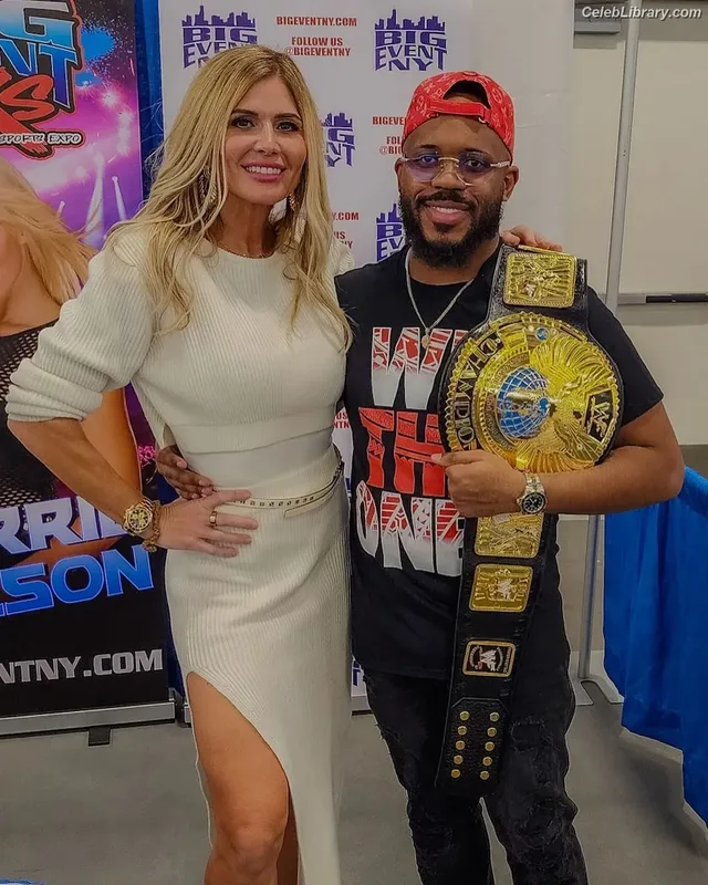 Torrie Wilson photo 12 of 2510