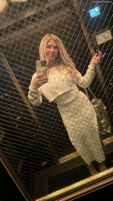 Torrie Wilson photo 15 of 2510