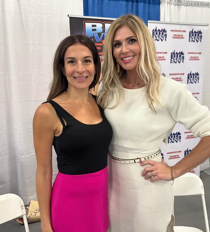 Torrie Wilson photo 20 of 2510