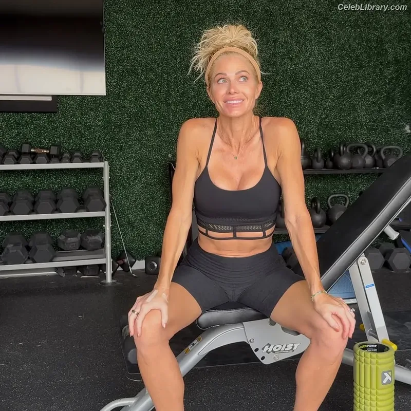 Torrie Wilson photo 3 of 2510