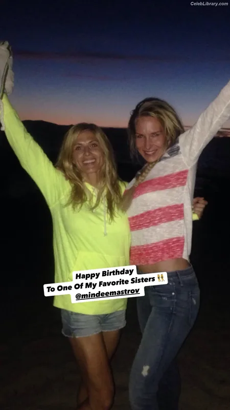 Torrie Wilson photo 15 of 2510