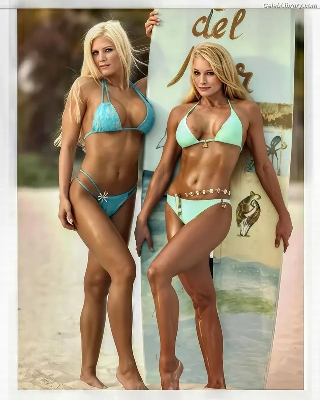 Torrie Wilson photo 20 of 2510