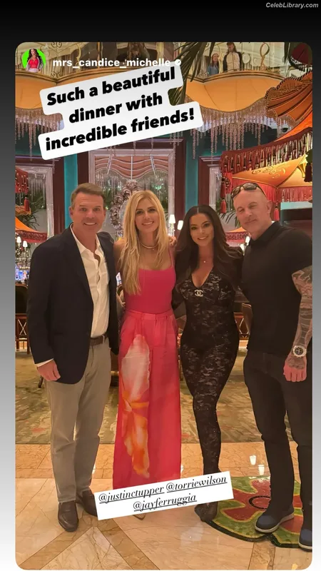 Torrie Wilson photo 21 of 2510