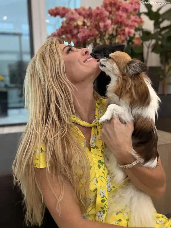 Torrie Wilson photo 7 of 2510