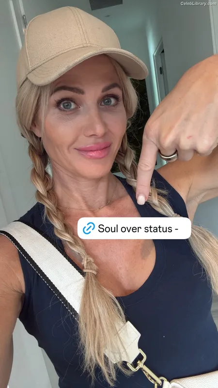 Torrie Wilson photo 23 of 2510