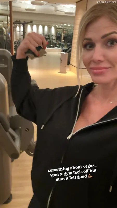 Torrie Wilson photo 19 of 2510