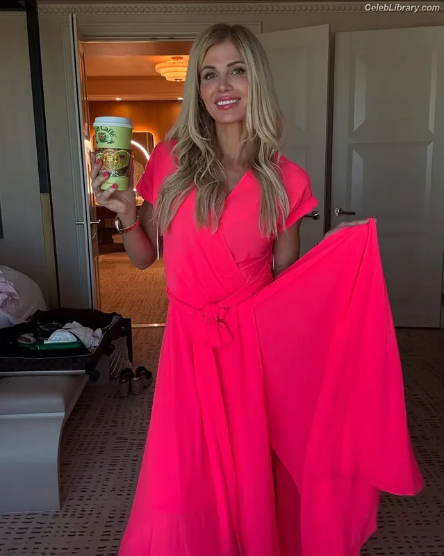 Torrie Wilson photo 2 of 2510