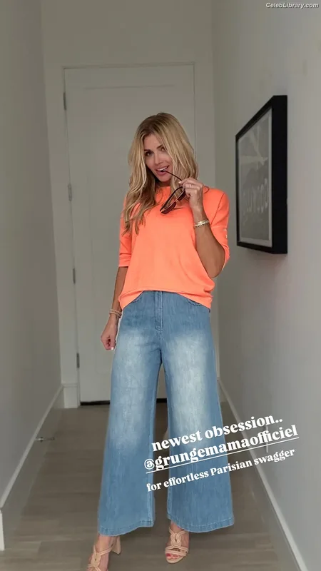 Torrie Wilson photo 17 of 2510