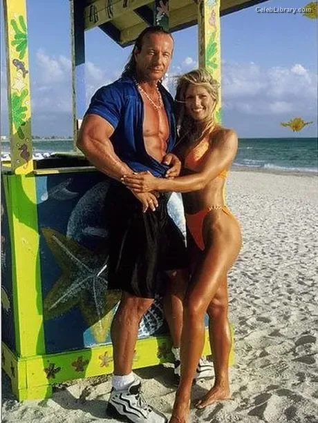 Torrie Wilson photo 20 of 2510