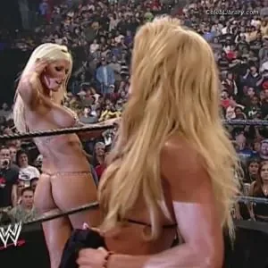 Torrie Wilson photo 4 of 2510