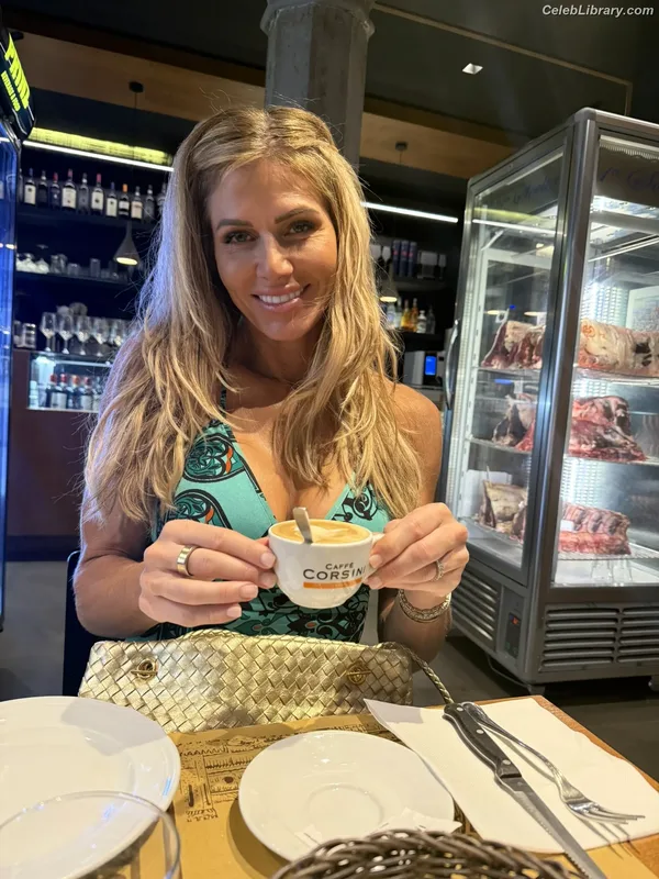 Torrie Wilson photo 12 of 2510
