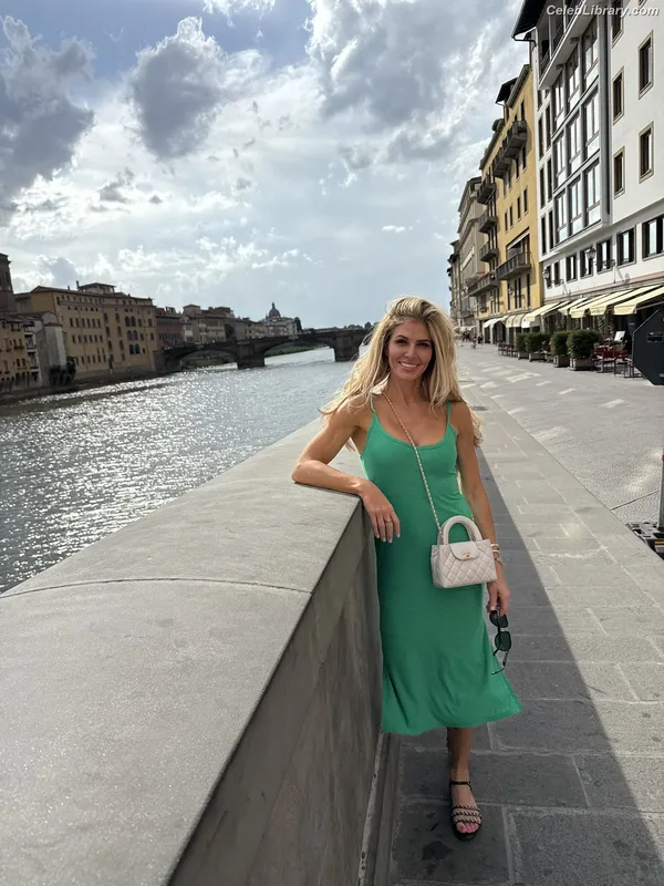 Torrie Wilson photo 16 of 2510