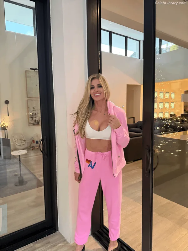 Torrie Wilson photo 21 of 2510