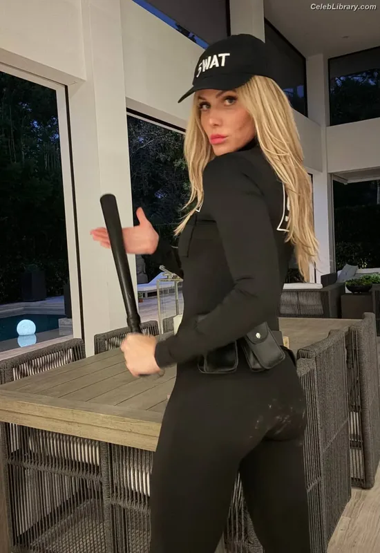 Torrie Wilson photo 12 of 2510