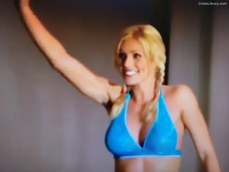 Torrie Wilson photo 5 of 2510