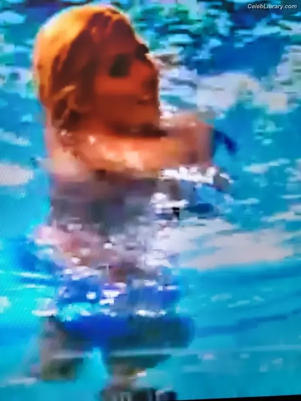 Torrie Wilson photo 24 of 2510