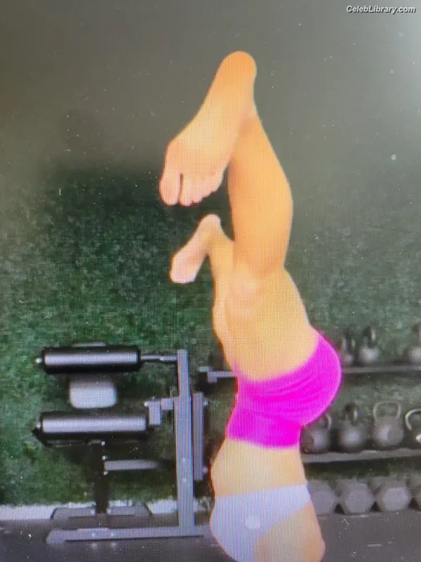 Torrie Wilson photo 17 of 2510