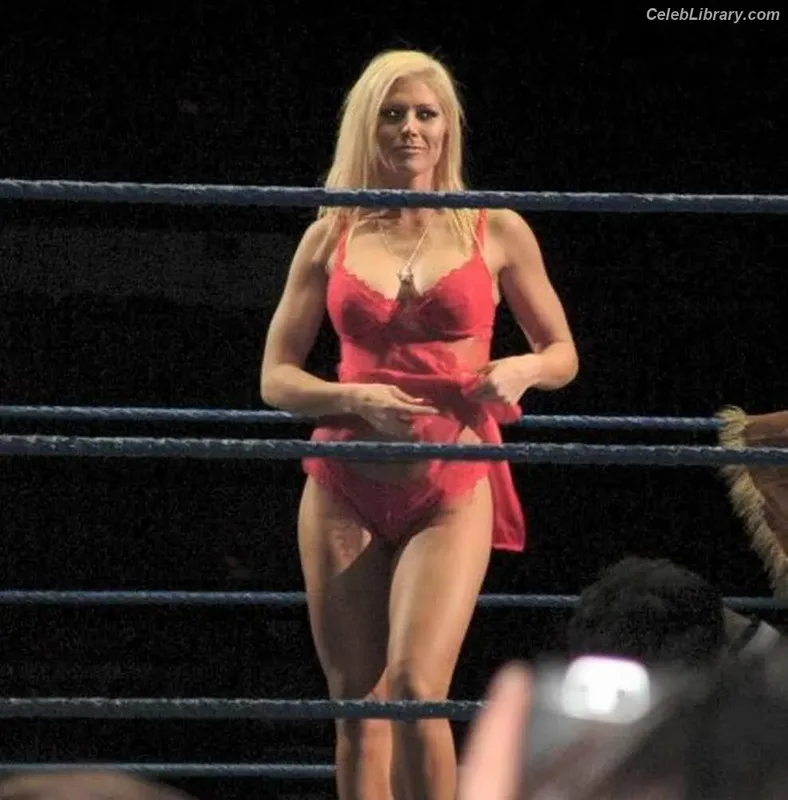 Torrie Wilson photo 17 of 2510