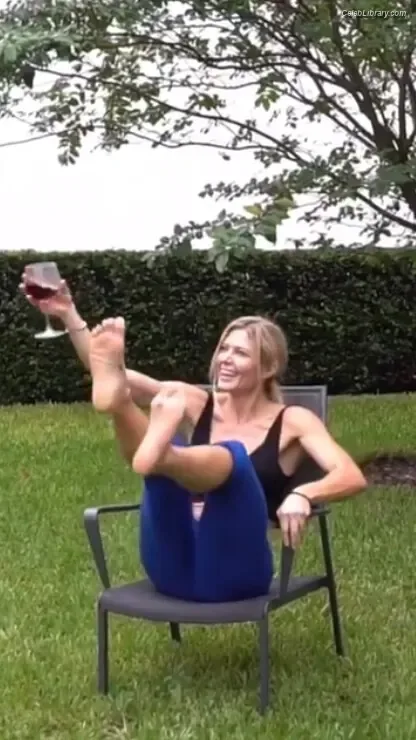 Torrie Wilson photo 12 of 2510