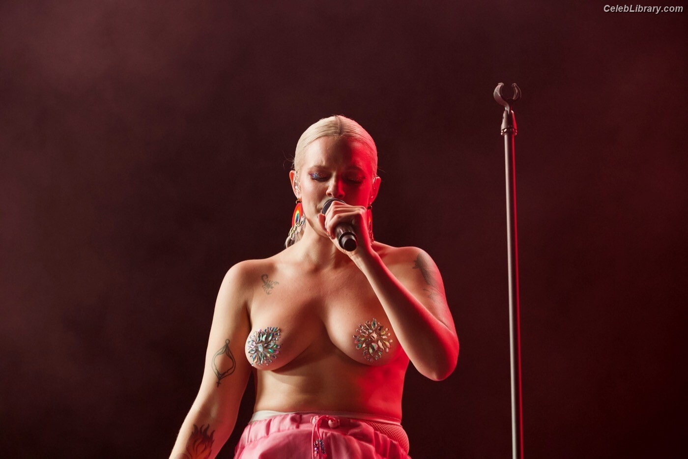 Tove Lo photo 12 of 302