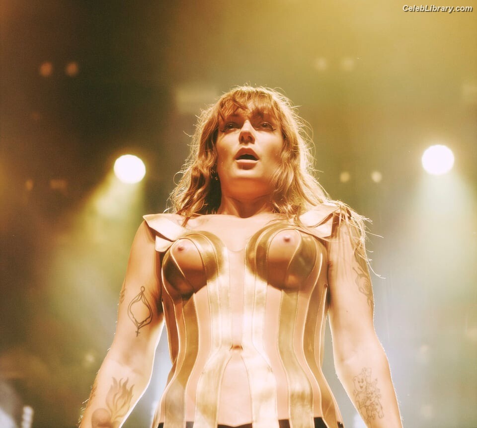 Tove Lo photo 14 of 302