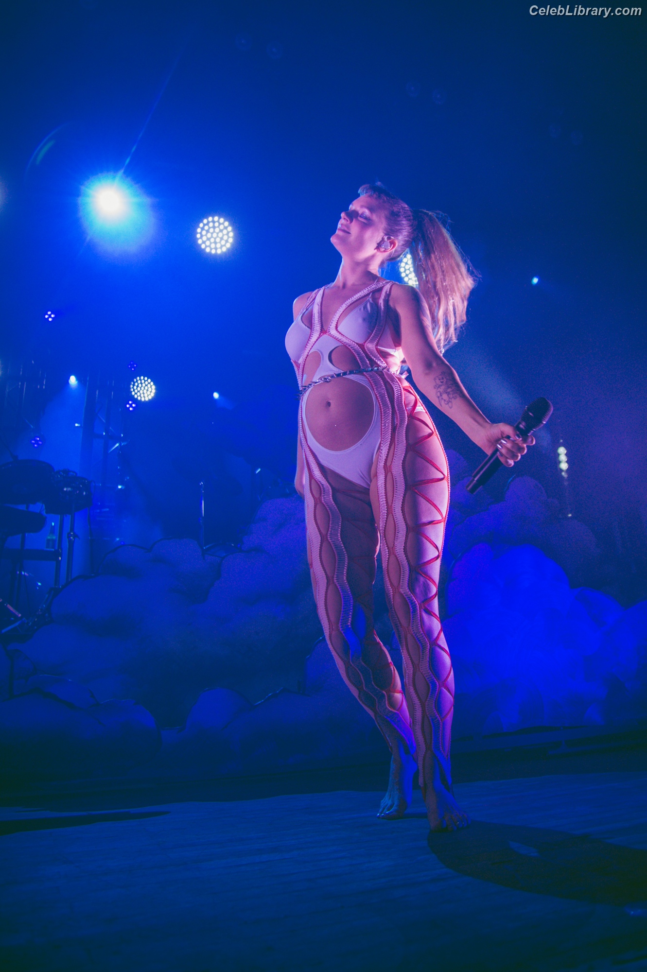 Tove Lo photo 24 of 302