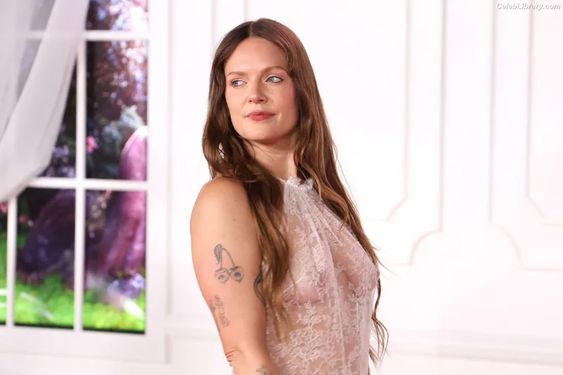 Tove Lo photo 6 of 302