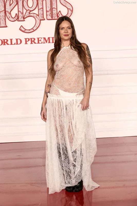 Tove Lo photo 10 of 302