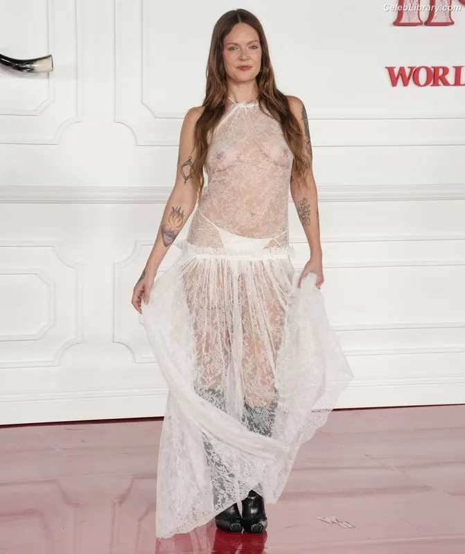 Tove Lo photo 20 of 302
