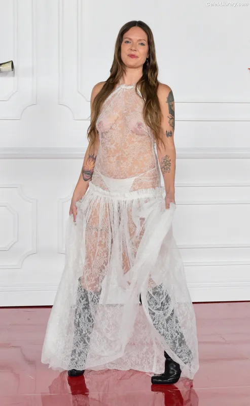 Tove Lo photo 3 of 302