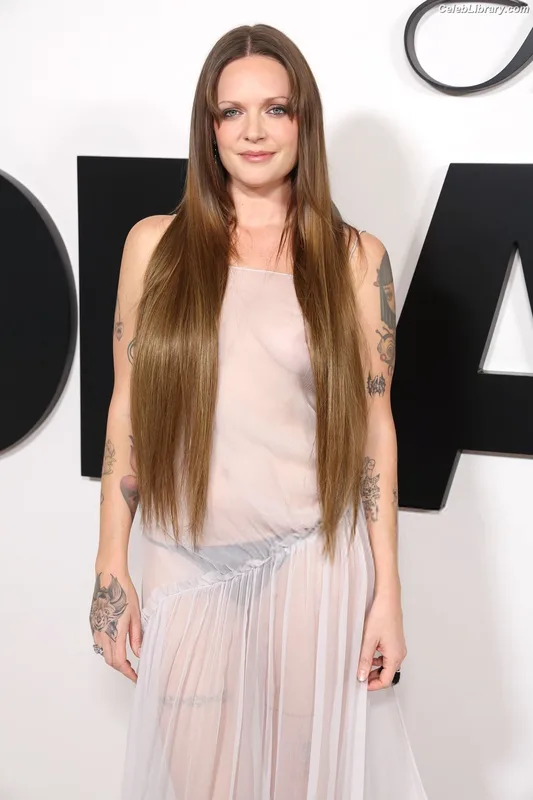 Tove Lo photo 4 of 302