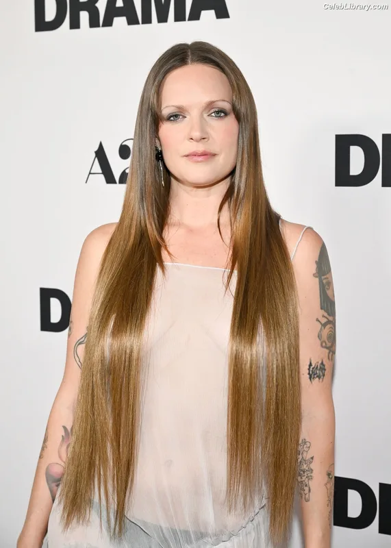 Tove Lo photo 6 of 302