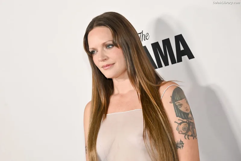Tove Lo photo 8 of 302