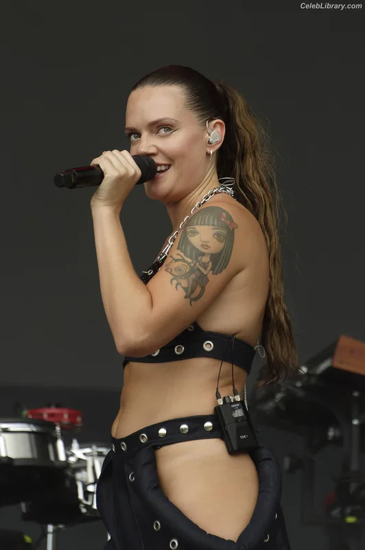 Tove Lo photo 6 of 302
