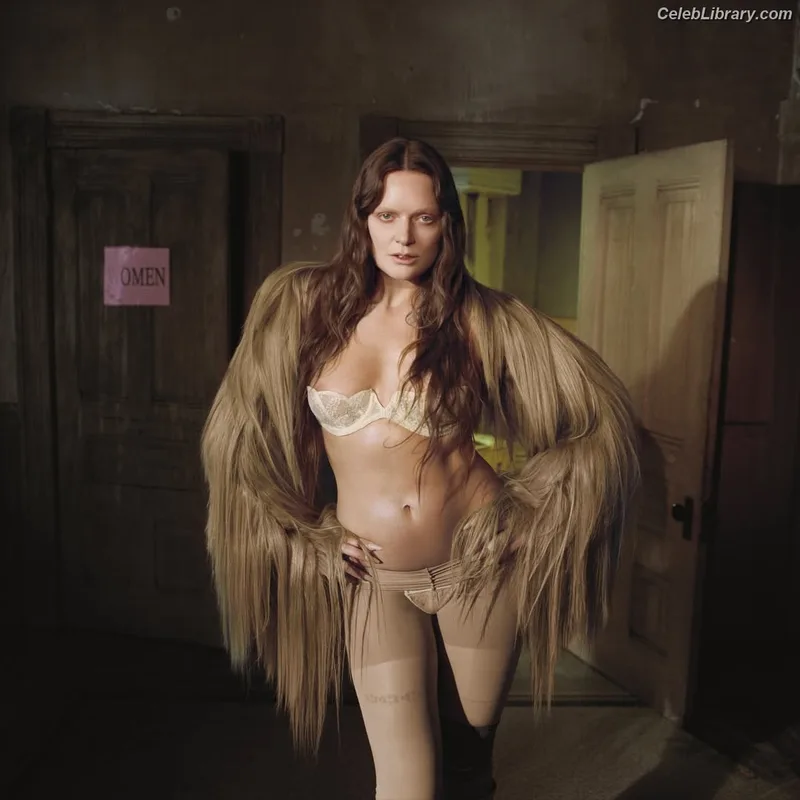 Tove Lo photo 15 of 302