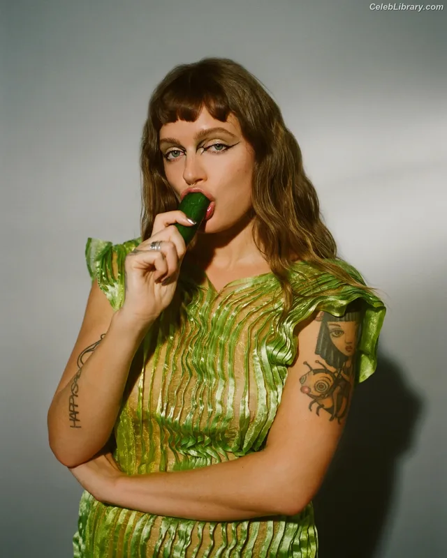Tove Lo photo 24 of 302