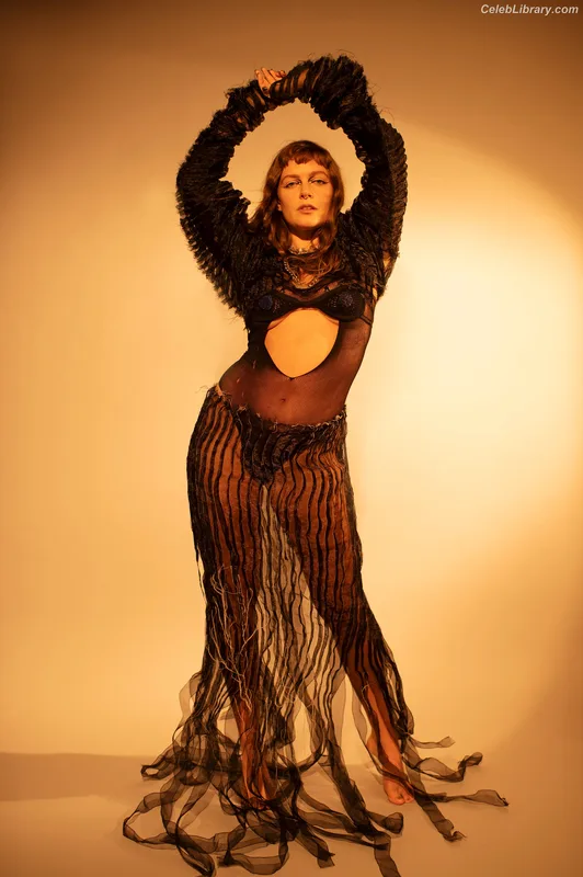 Tove Lo photo 2 of 302