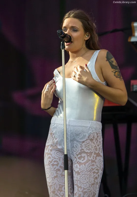 Tove Lo photo 20 of 302