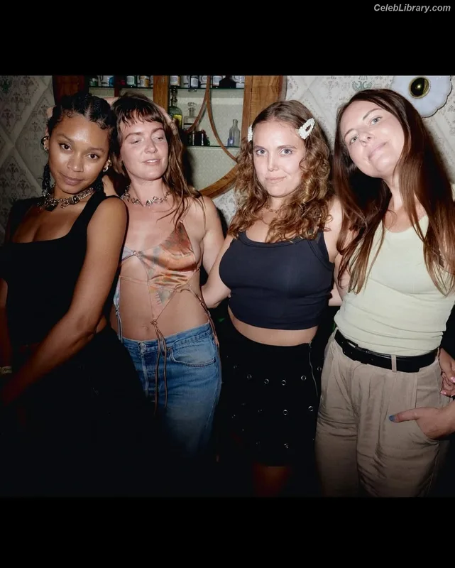 Tove Lo photo 23 of 302