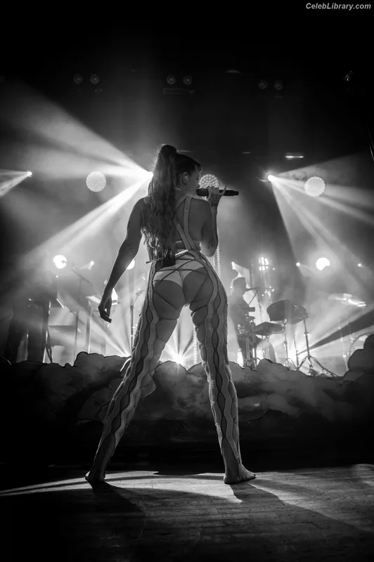 Tove Lo photo 7 of 302