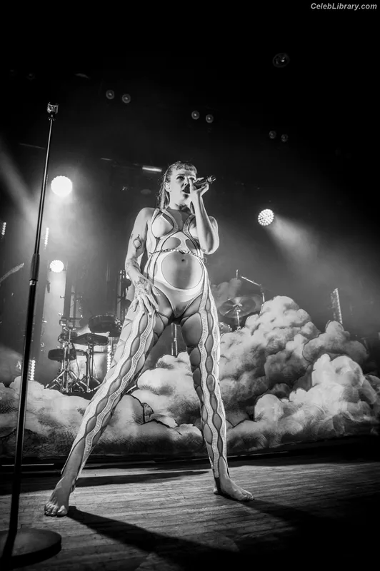 Tove Lo photo 20 of 302