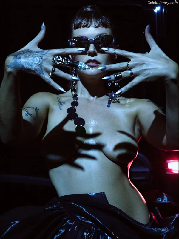 Tove Lo photo 19 of 302
